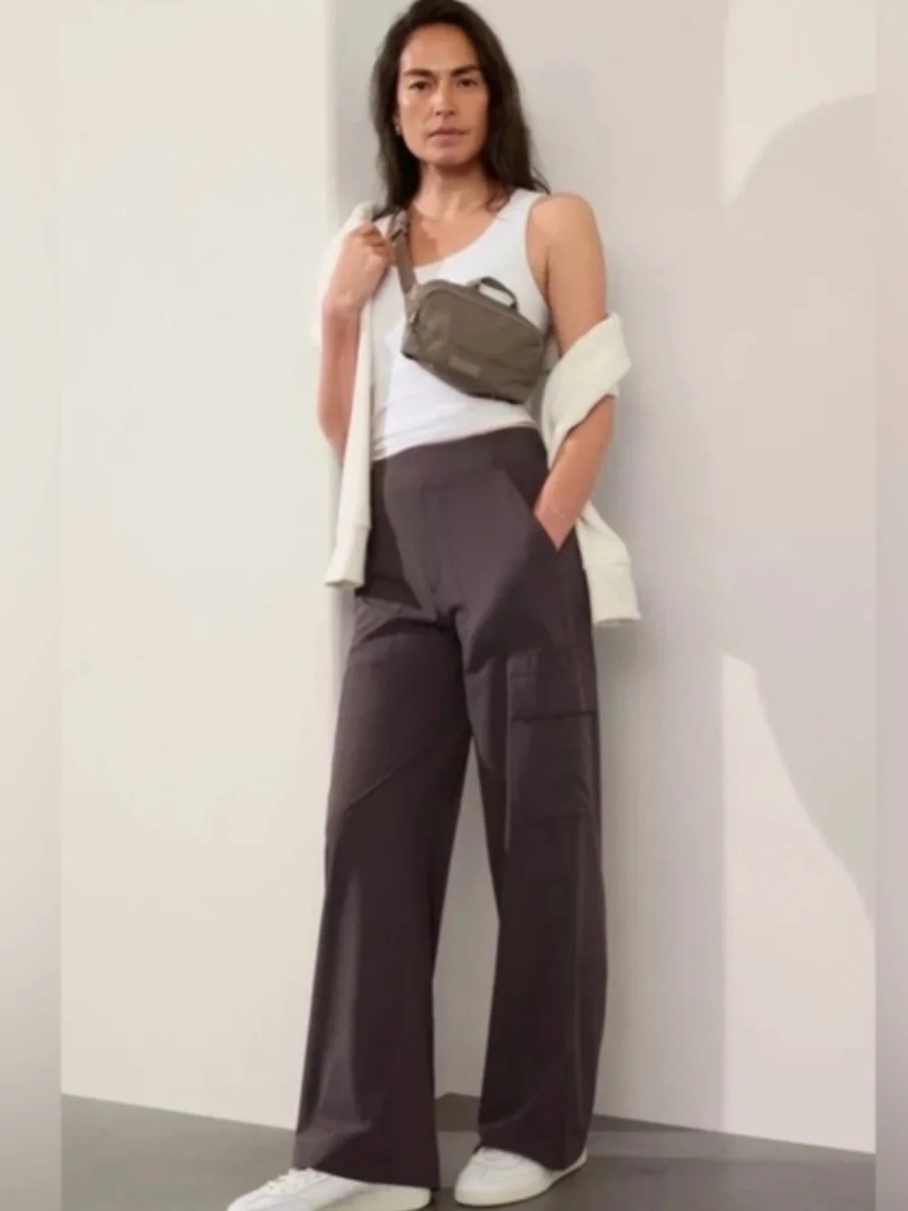 Athleta Brooklyn Heights Truffle Cargo Pants Size 14 EUC